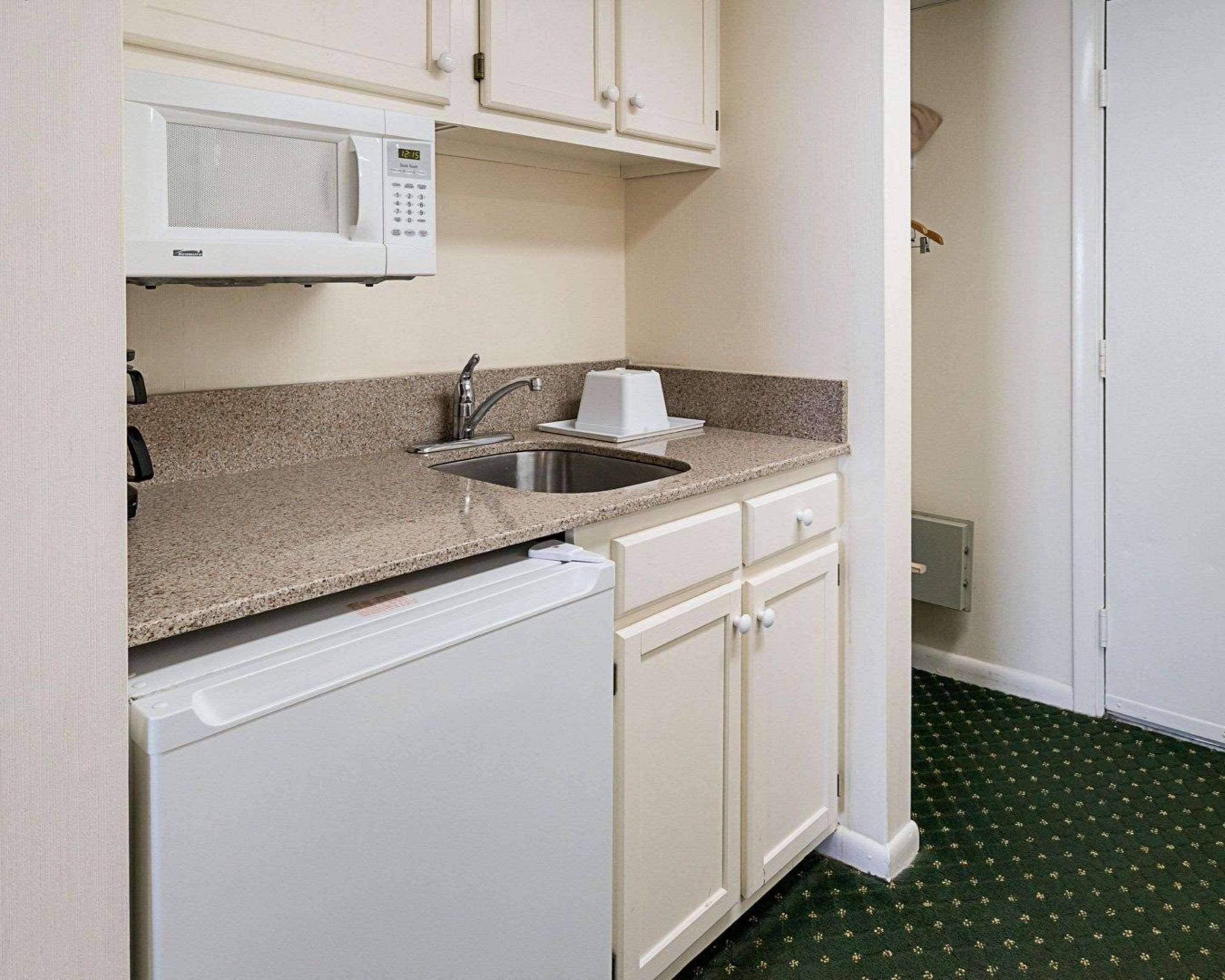Quality Inn Ocean City Beachfront Exterior photo