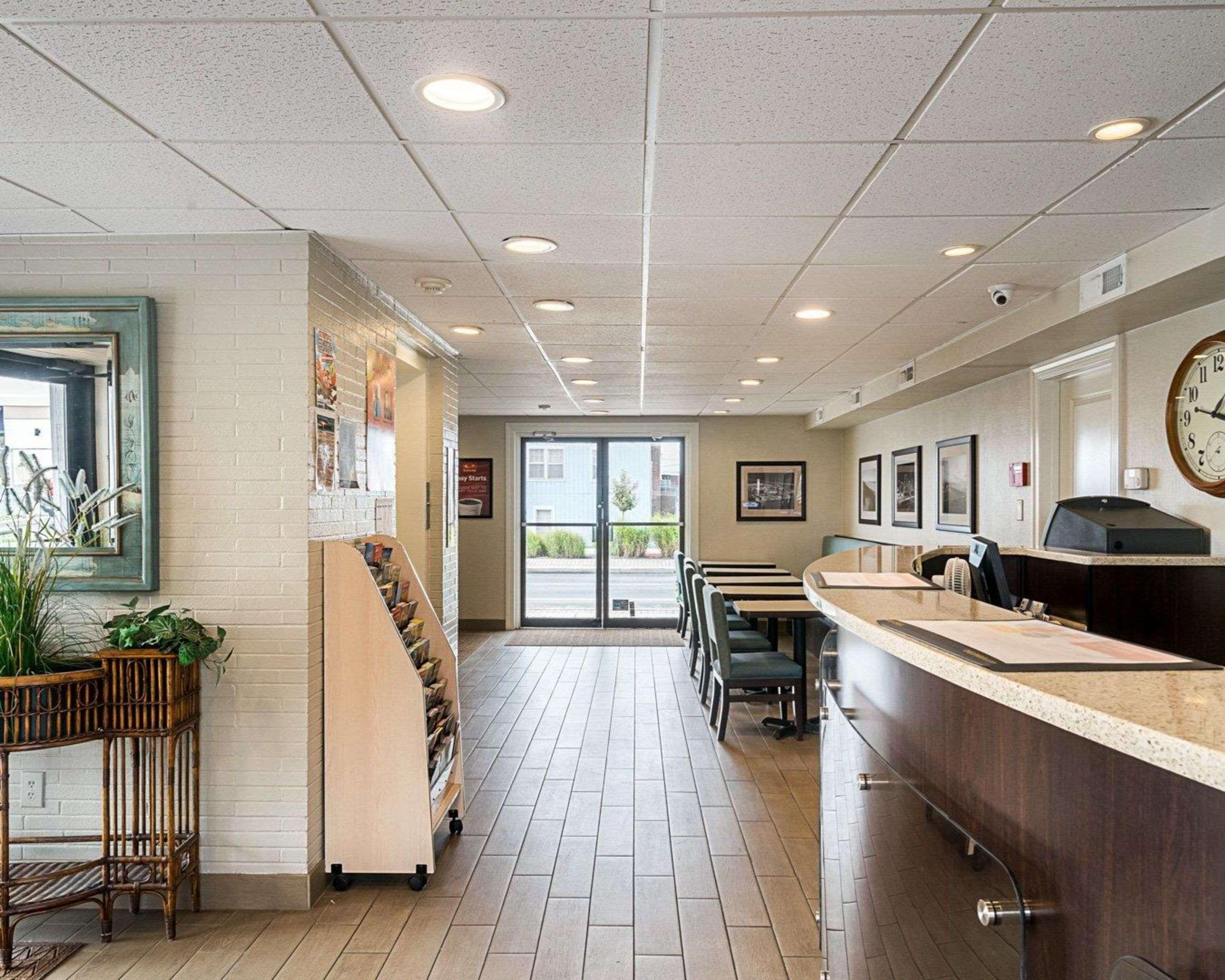 Quality Inn Ocean City Beachfront Exterior photo